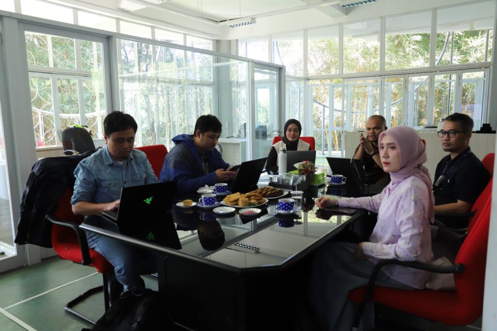 meeting-1.1-1024x682